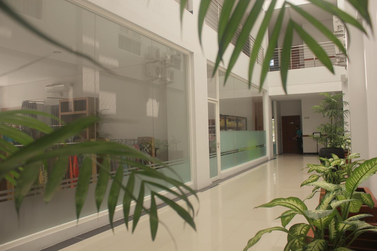 Prima Sr Hotel & Convention Yogyakarta Sleman  Exteriör bild